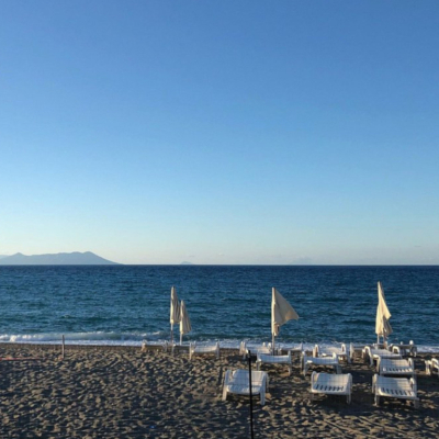 FRUIT VILLAGE Patti Beach Resort